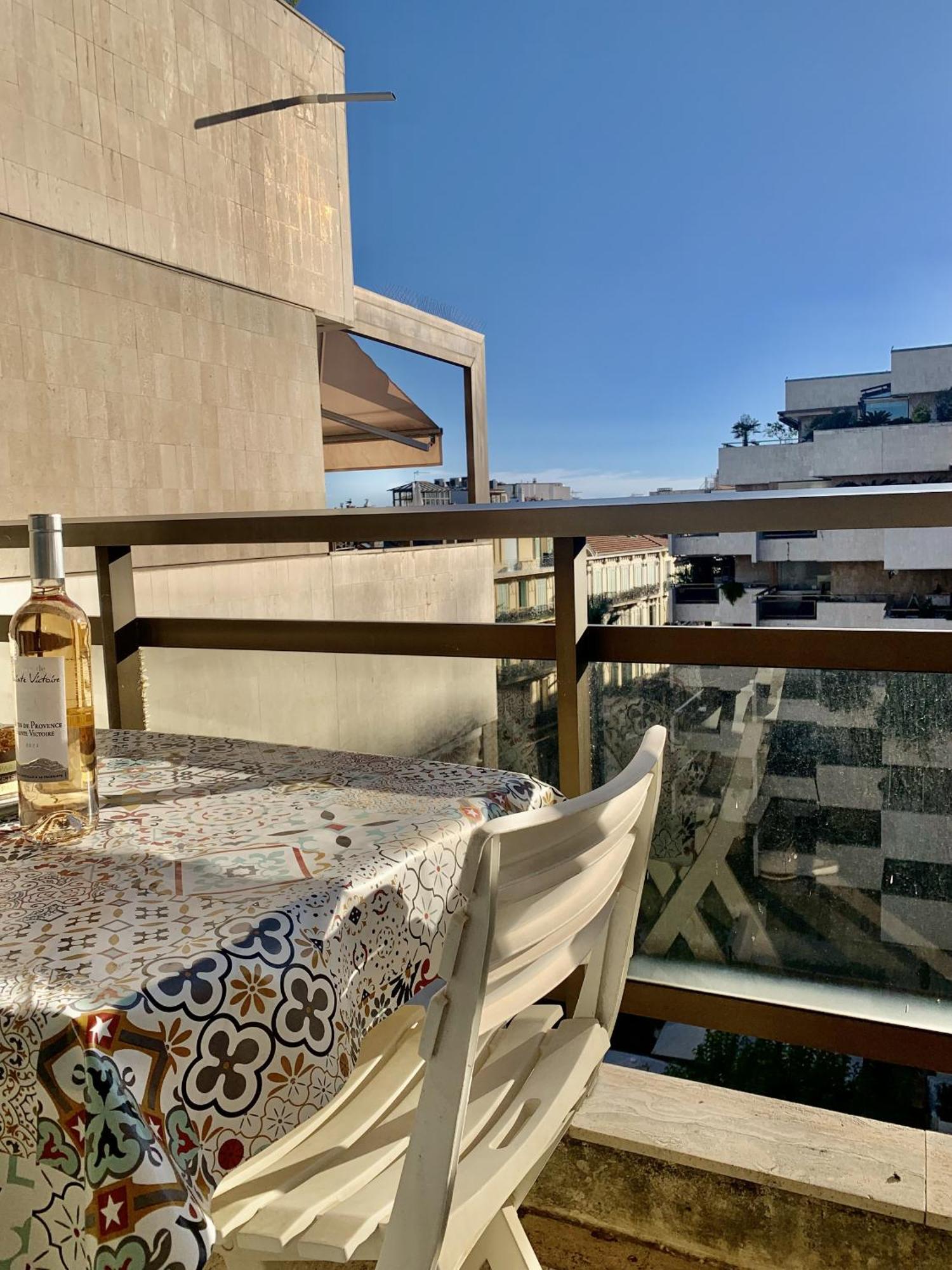 Gray D'Albion Pol519 Studio Cannes Exterior photo